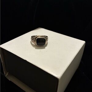Universal authentic black onyx ring size 5.5.  925 Sterling Silver South West.